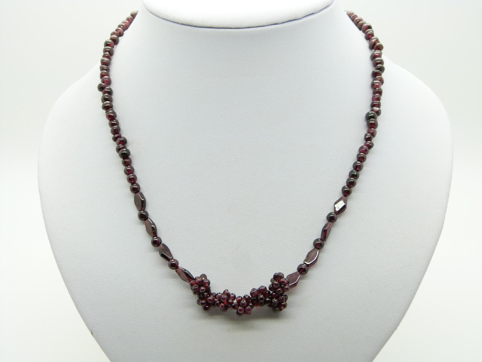 £8.00 - Delicate and Pretty Garnet Glass Cluster Bead Necklace 47cms