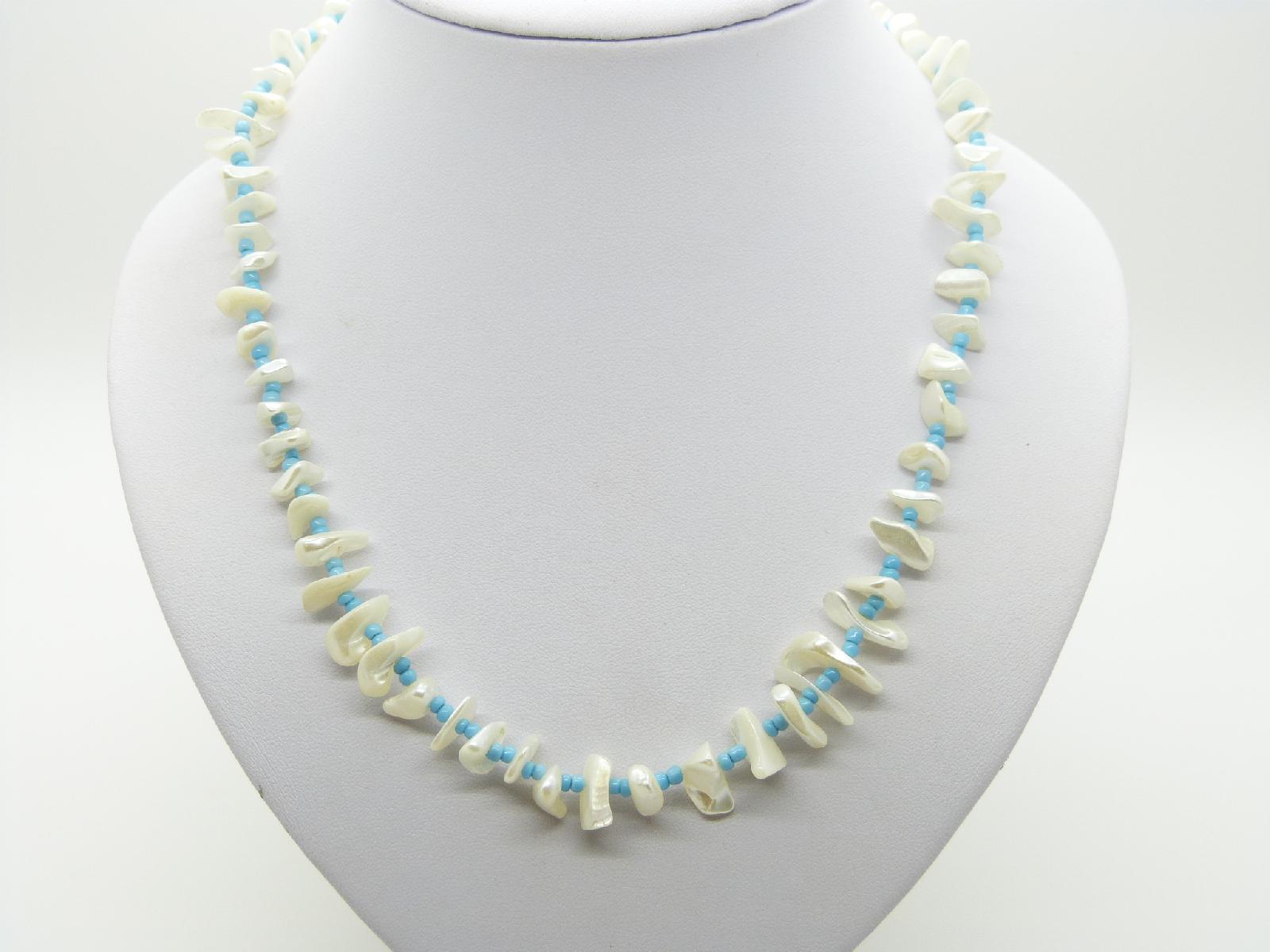 £13.00 - Vintage 30s Mother of Pearl Bead and Turquoise Glass Bead Necklace and Earrings 53cms 