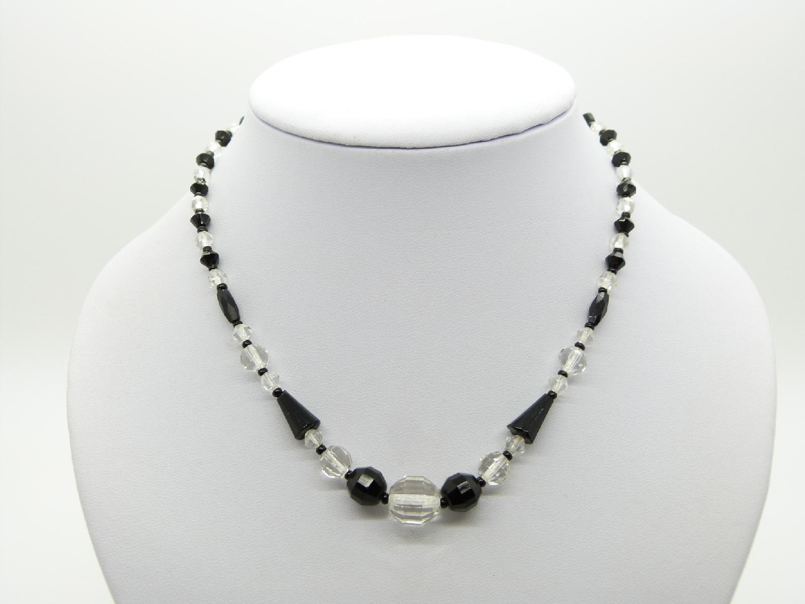 £20.00 - Vintage 30s Monochrome Black and White Crystal Glass Bead Necklace 43cms Long