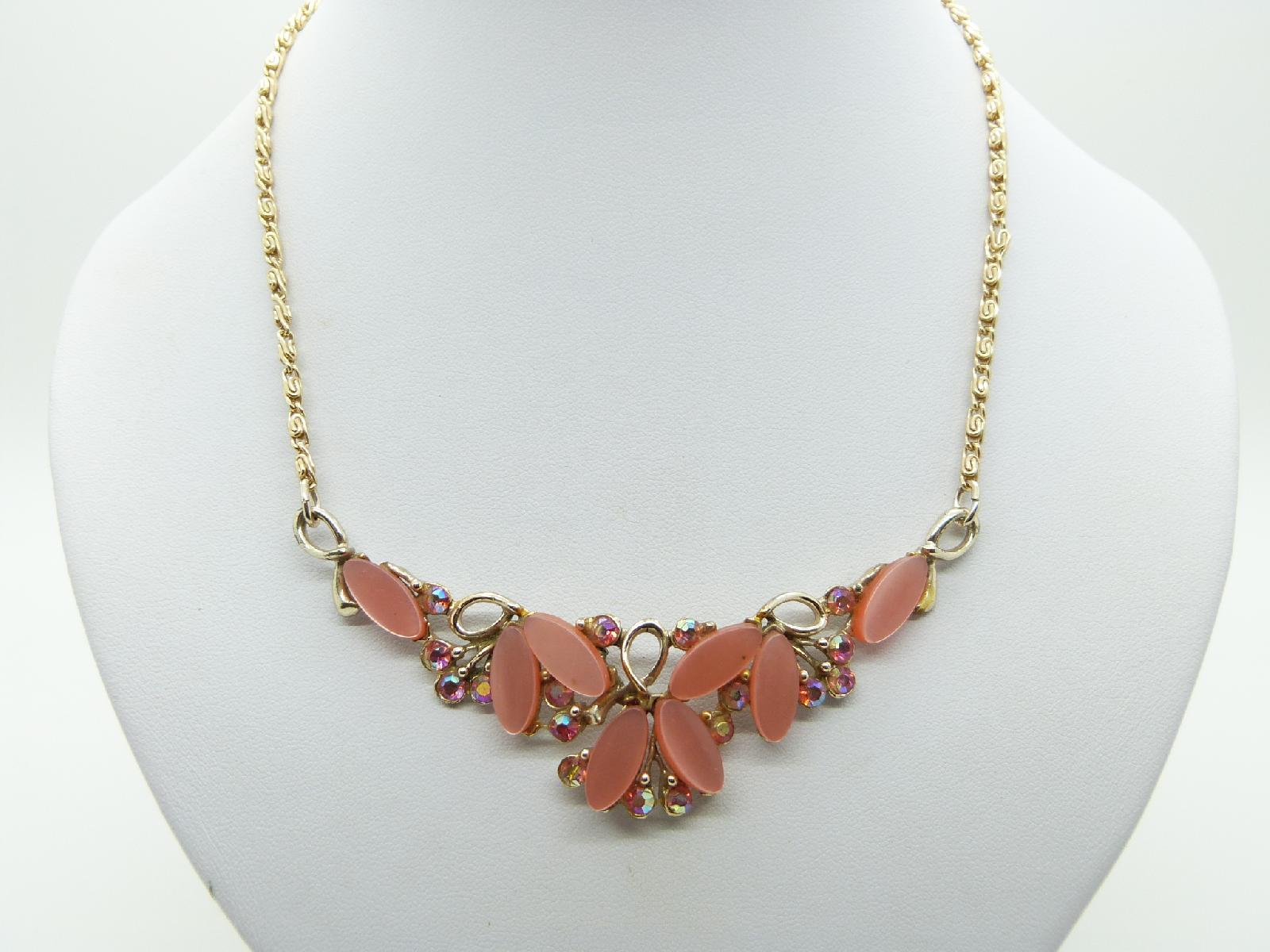 £13.00 - Vintage 50s Pretty Orange Lucite Moonglow and AB Diamante Necklace 44cms 