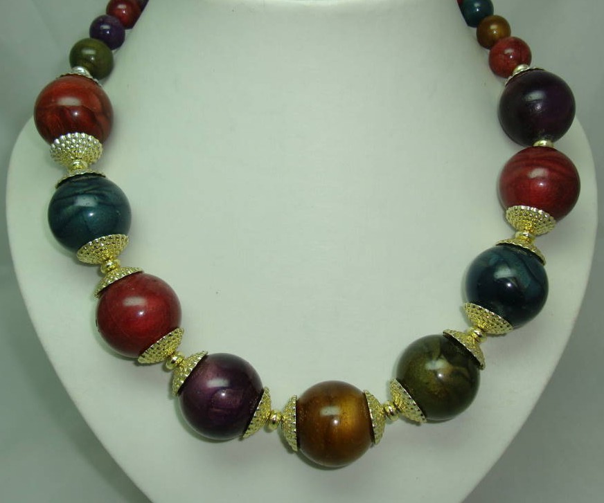 £23.00 - Vintage 70s Chunky Multicoloured Lucite Bead Necklace 