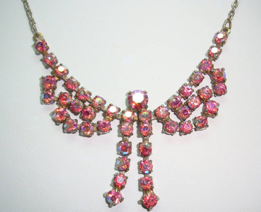 £27.00 - Vintage 50s Charming Pink AB Diamante Rhinestone Bow Drop Necklace